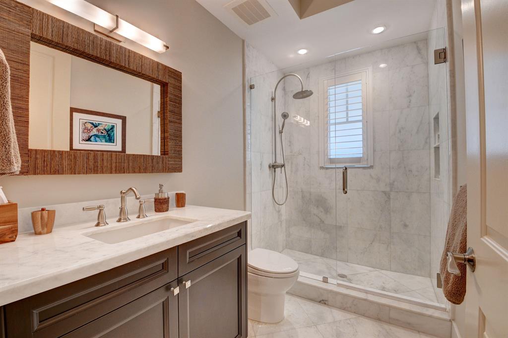 SEAGATE RESIDENCES CONDO - Residential