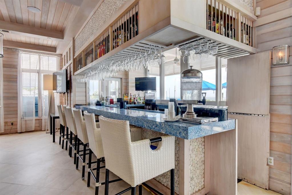 SEAGATE RESIDENCES CONDO - Residential