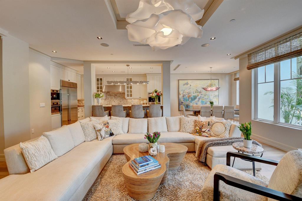 SEAGATE RESIDENCES CONDO - Residential