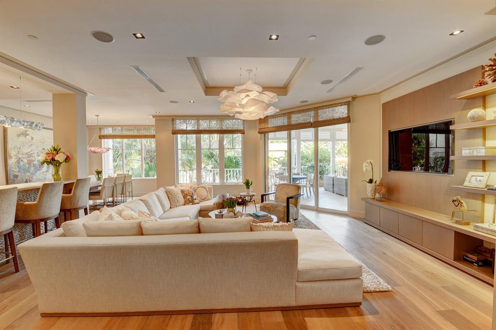 SEAGATE RESIDENCES CONDO - Residential