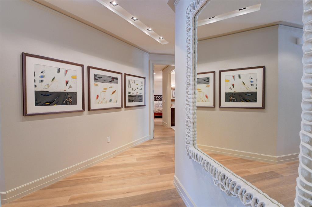 SEAGATE RESIDENCES CONDO - Residential