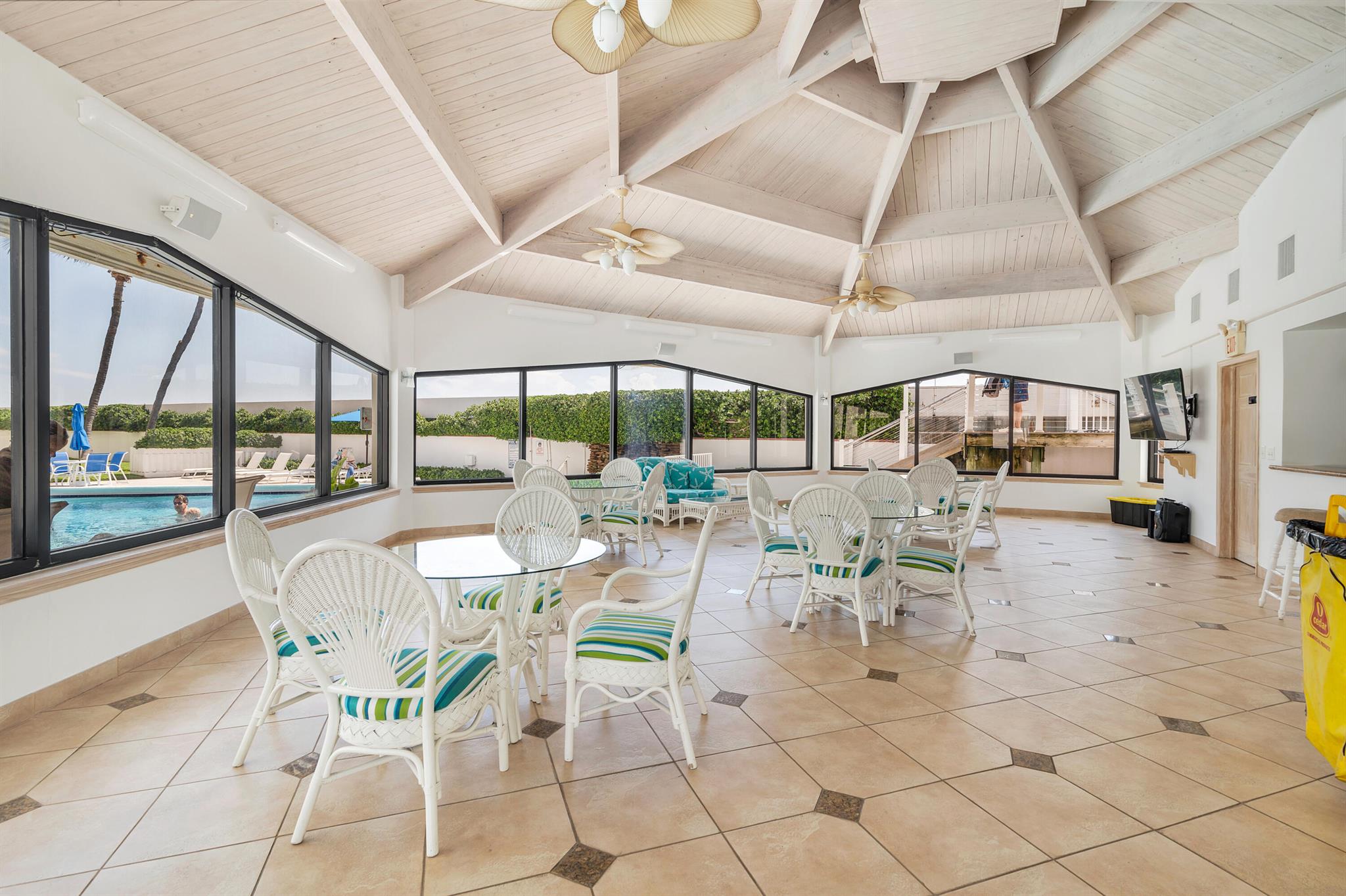 MAYFAIR HOUSE CONDO - Residential Lease