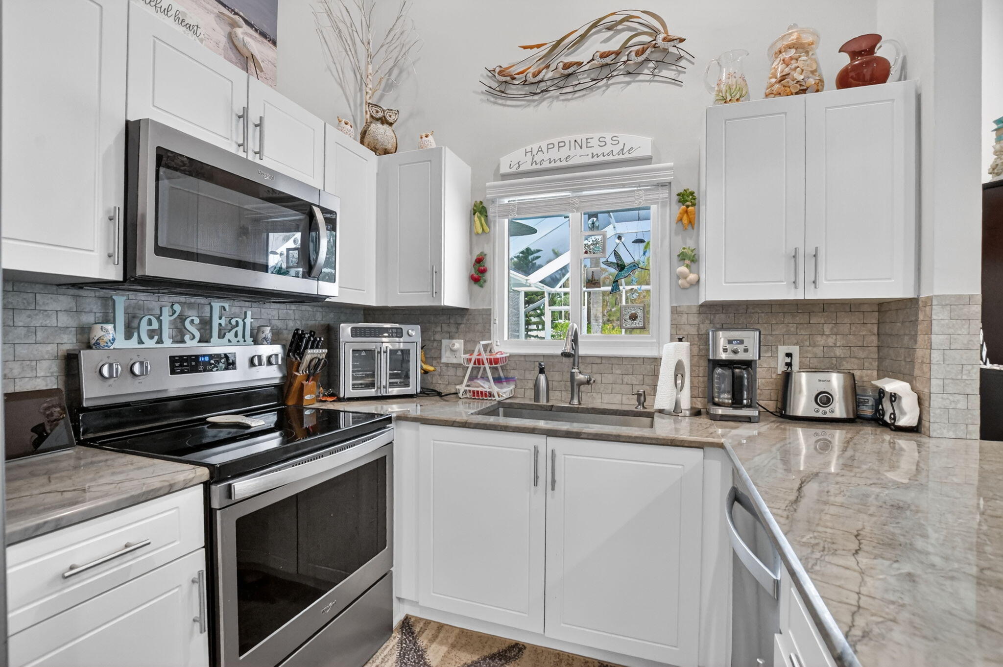 BAY WINDS 3 - Residential