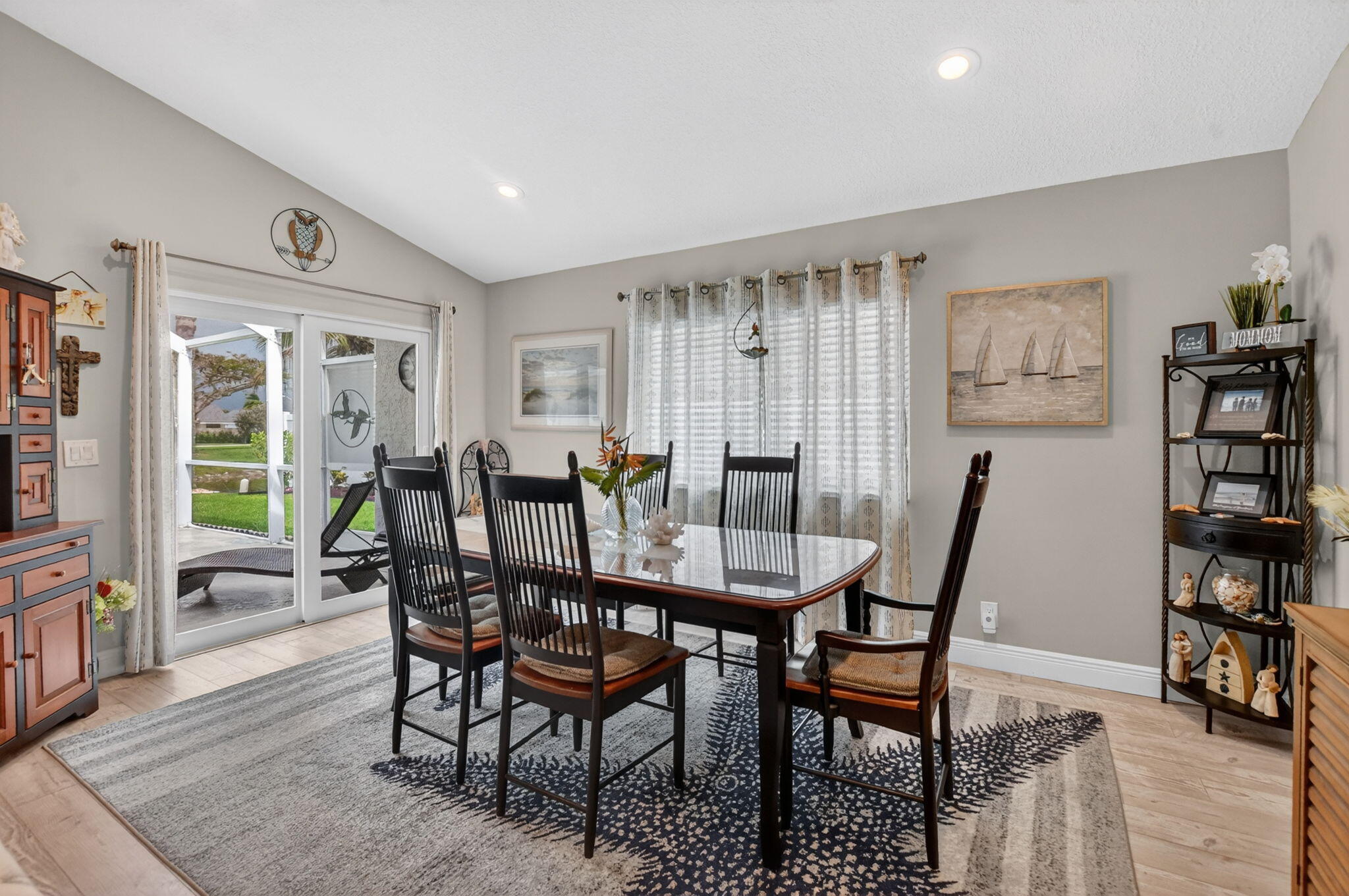 BAY WINDS 3 - Residential