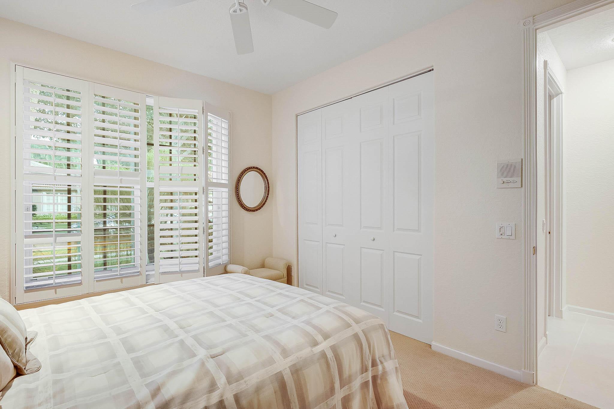 VALENCIA ISLES 3 - Residential