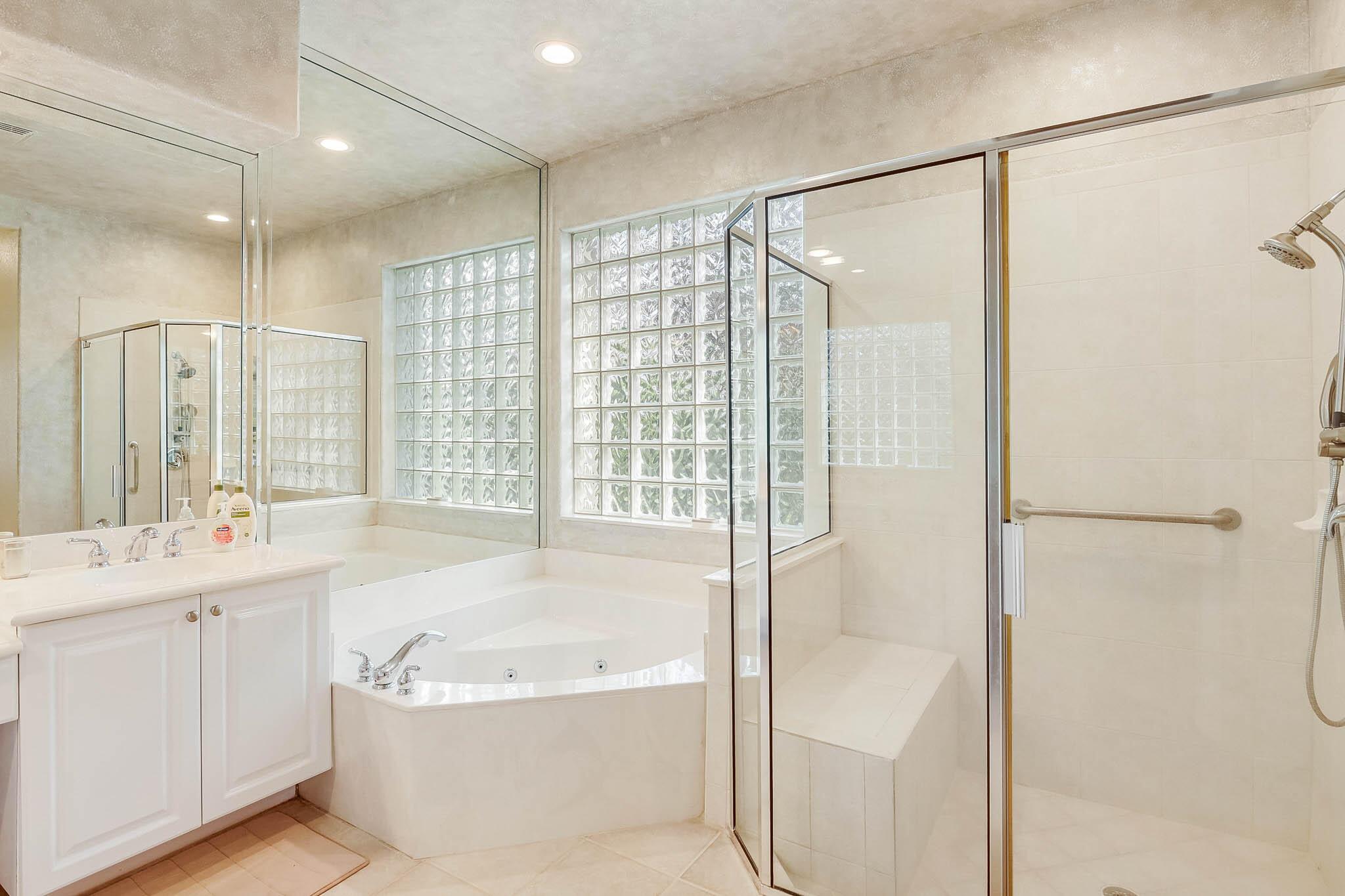 VALENCIA ISLES 3 - Residential