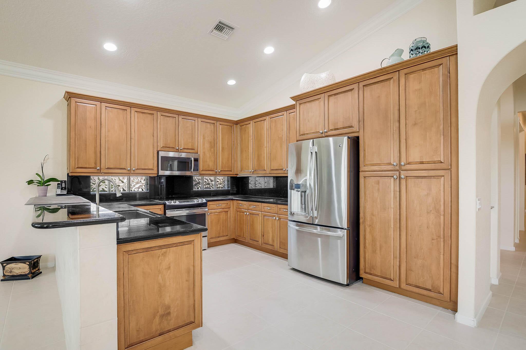 VALENCIA ISLES 3 - Residential