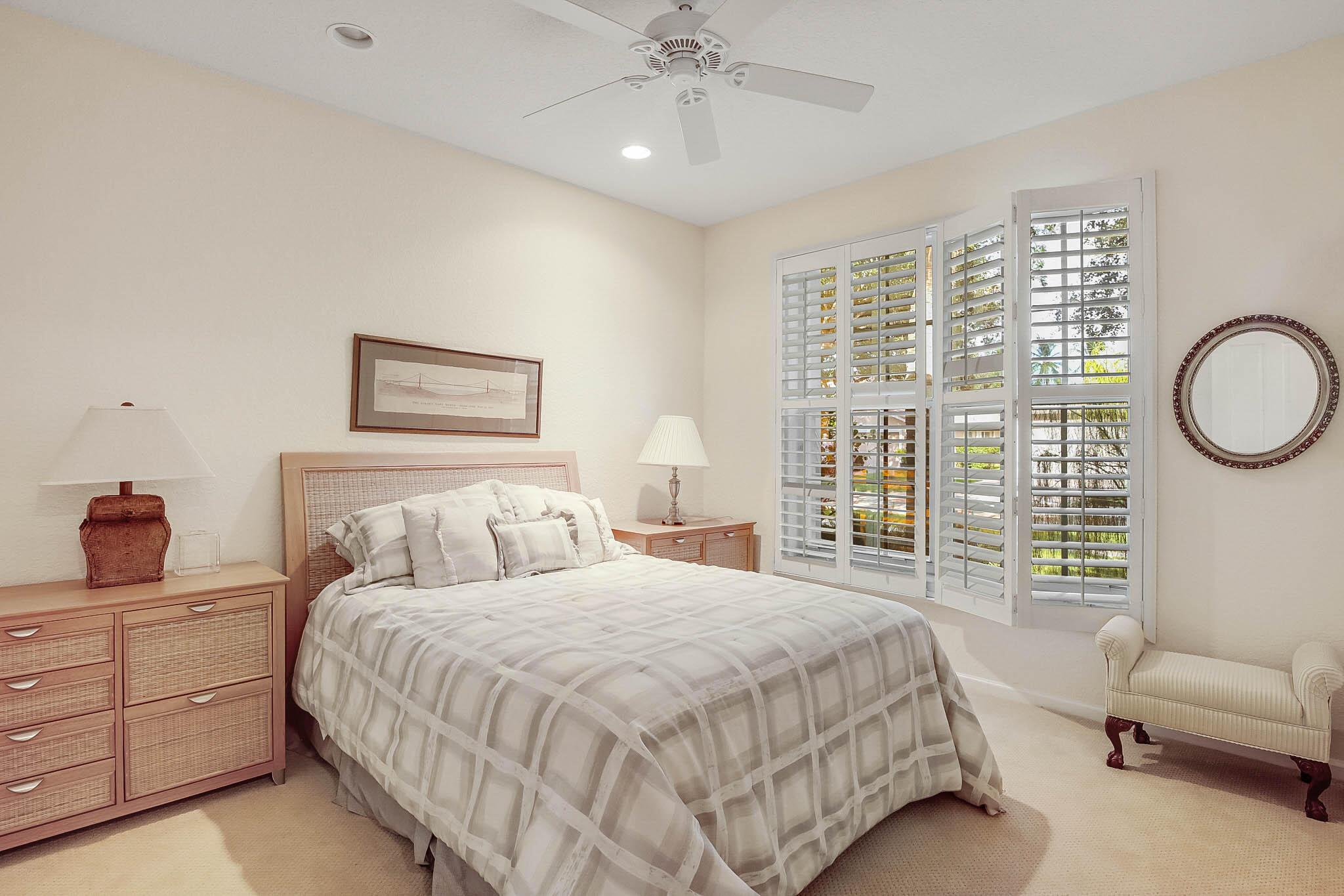 VALENCIA ISLES 3 - Residential
