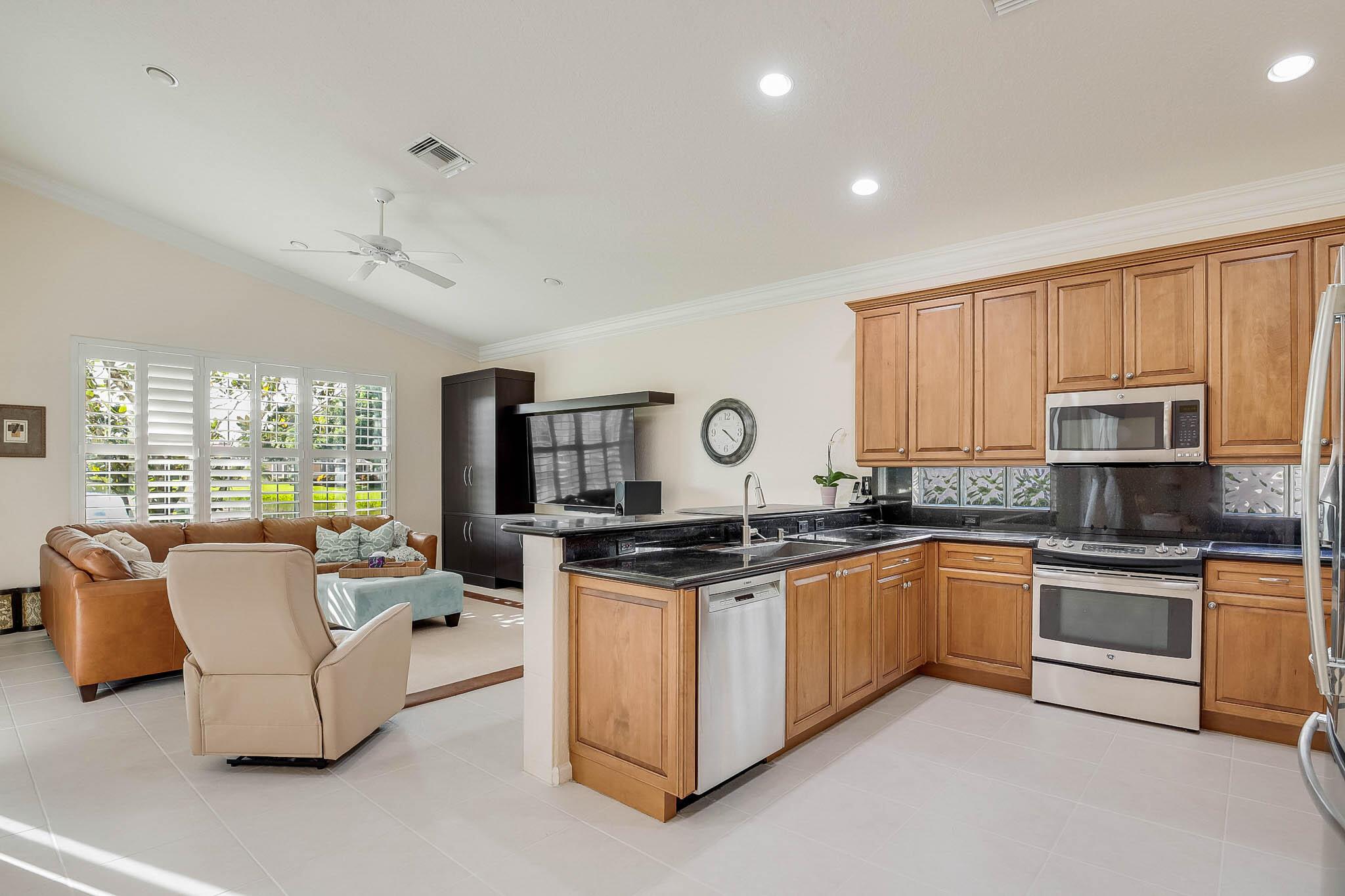 VALENCIA ISLES 3 - Residential