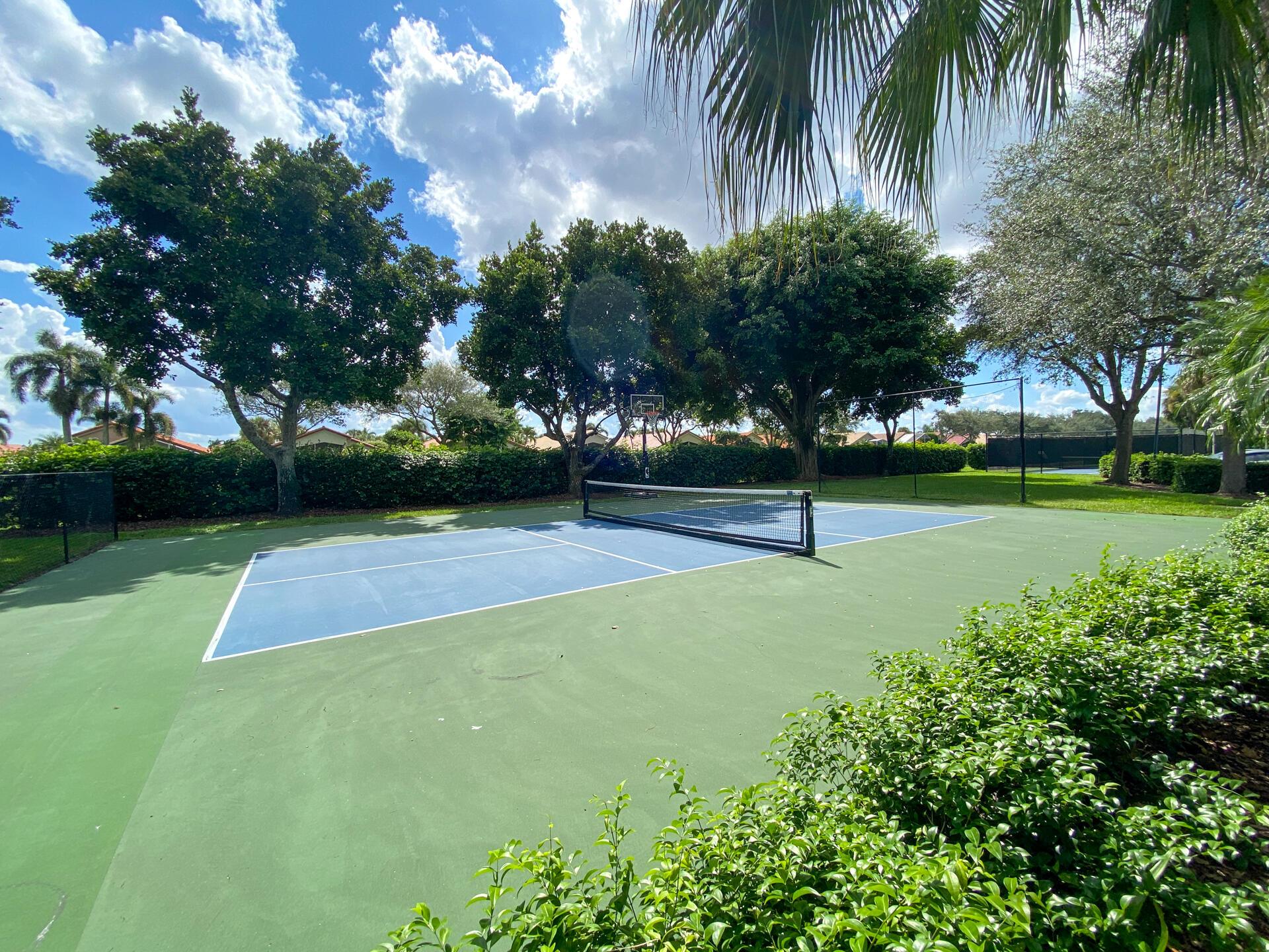 VALENCIA ISLES 3 - Residential