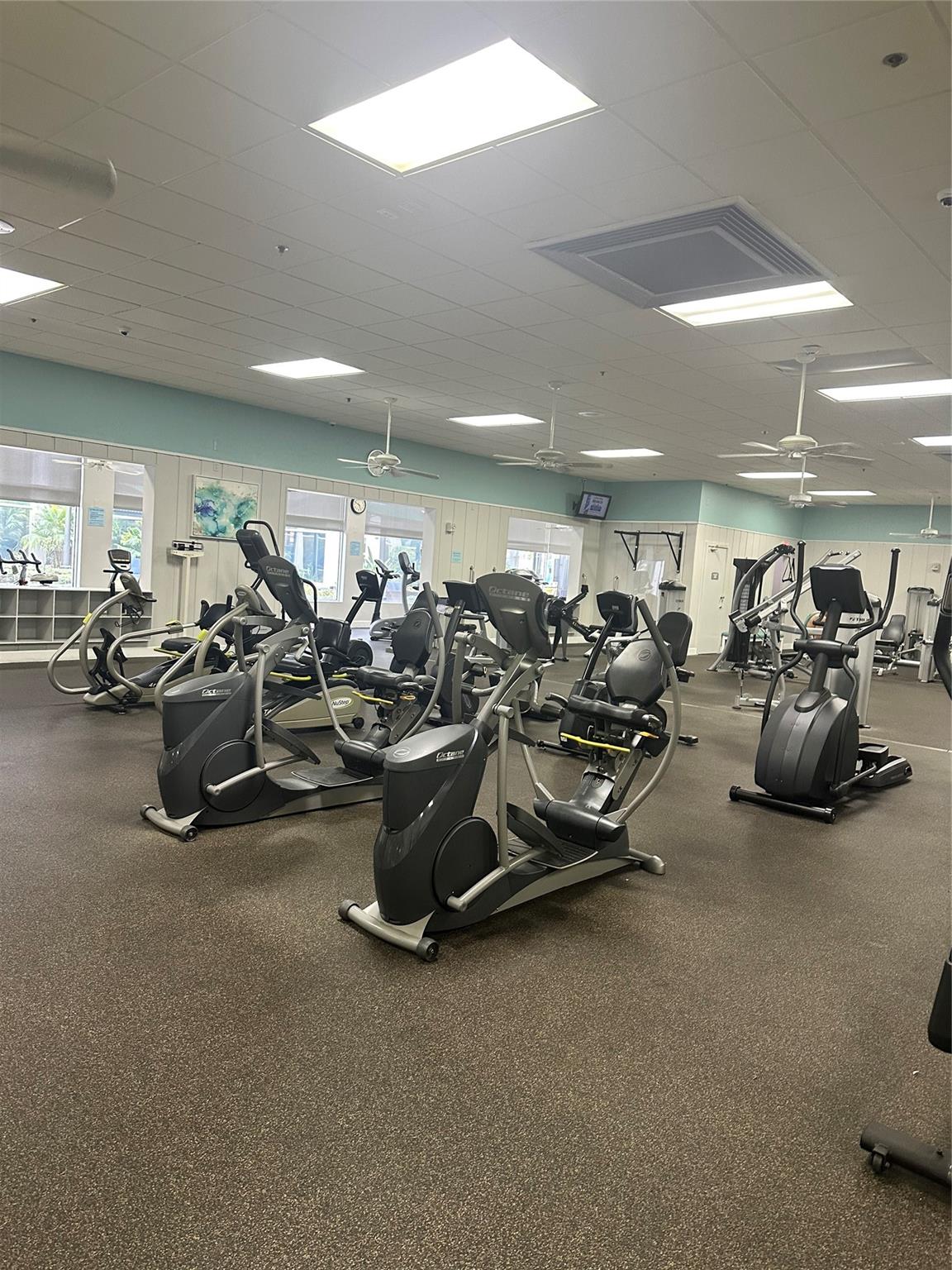 Kings Point Burgundy A-Q - Residential Lease