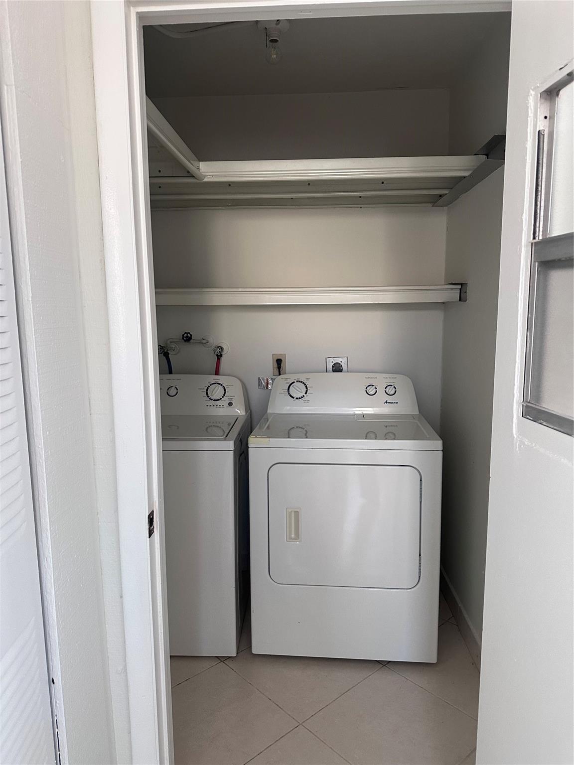 Kings Point Burgundy A-Q - Residential Lease