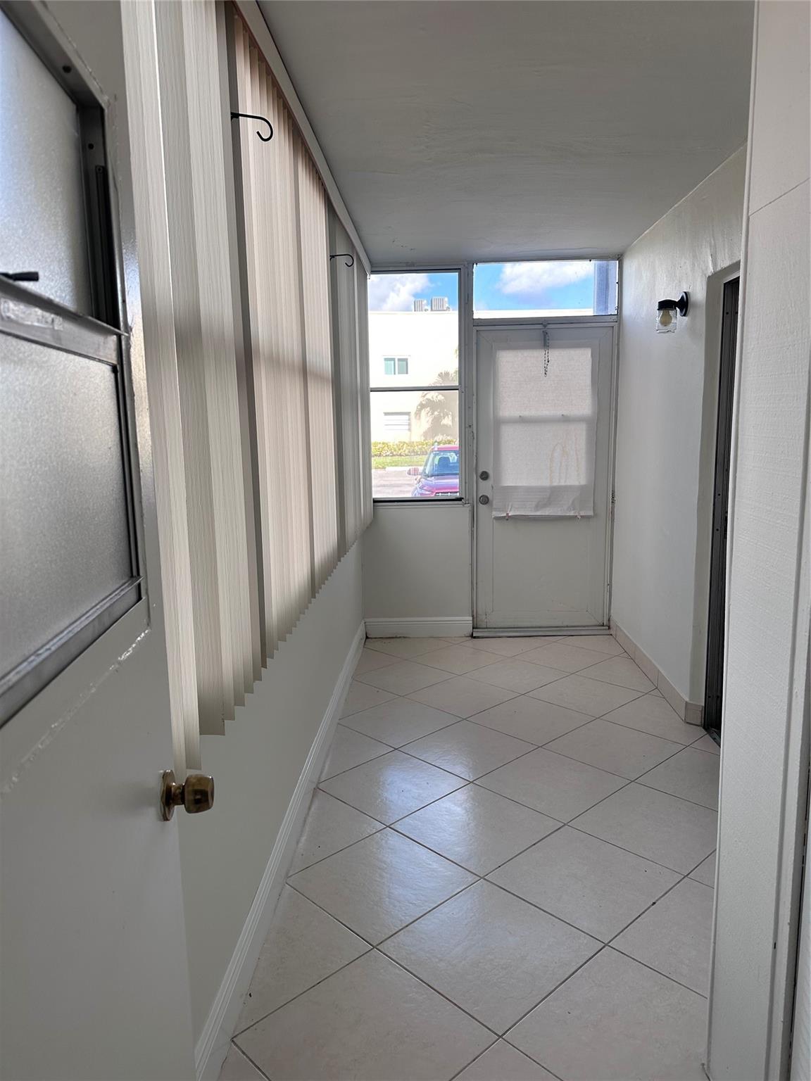 Kings Point Burgundy A-Q - Residential Lease