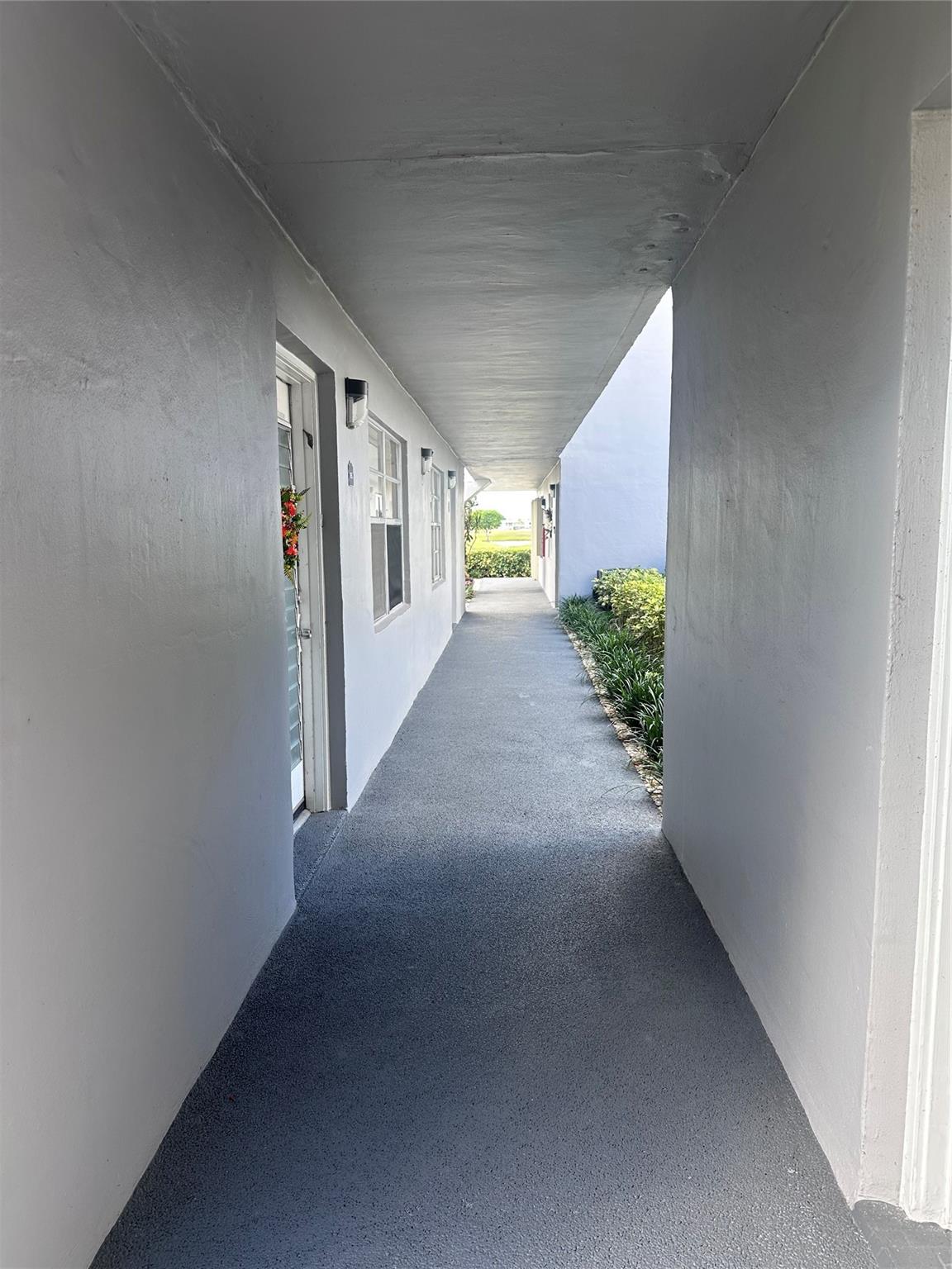 Kings Point Burgundy A-Q - Residential Lease