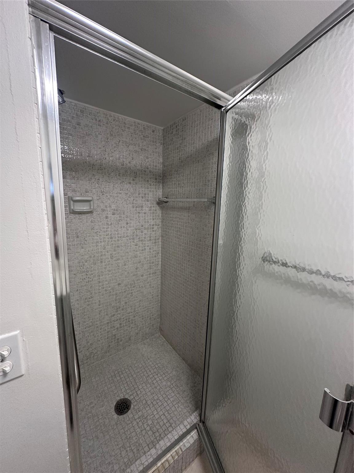 Kings Point Burgundy A-Q - Residential Lease