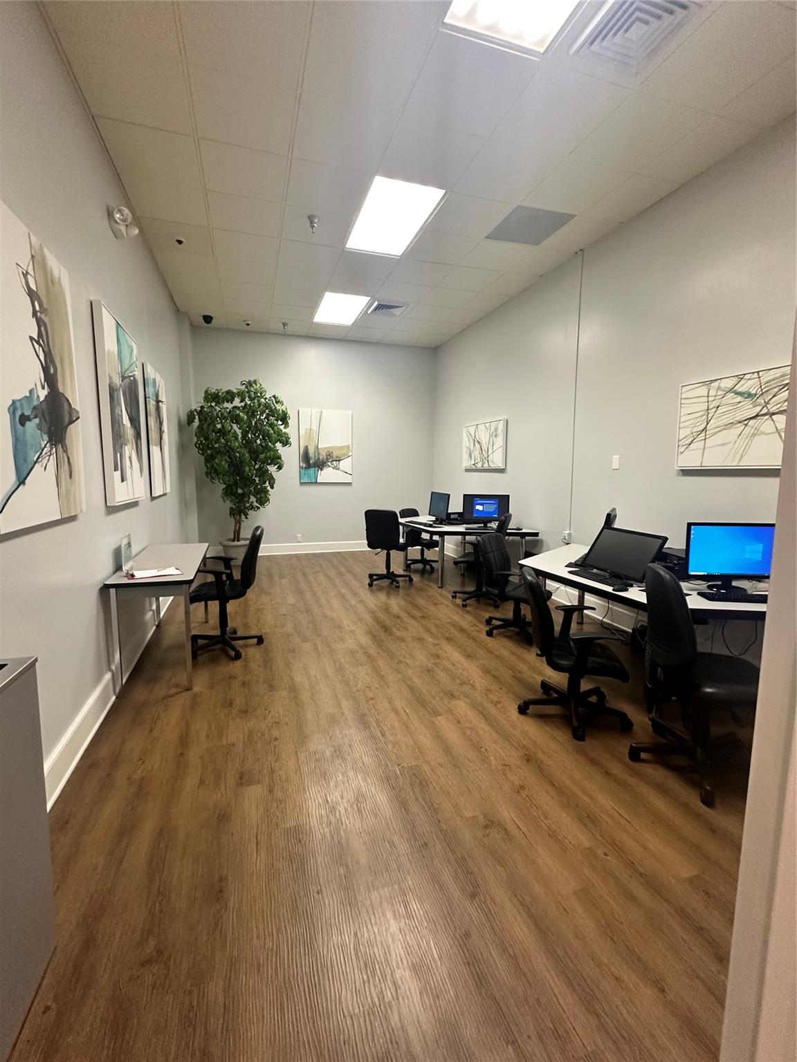 Kings Point Burgundy A-Q - Residential Lease