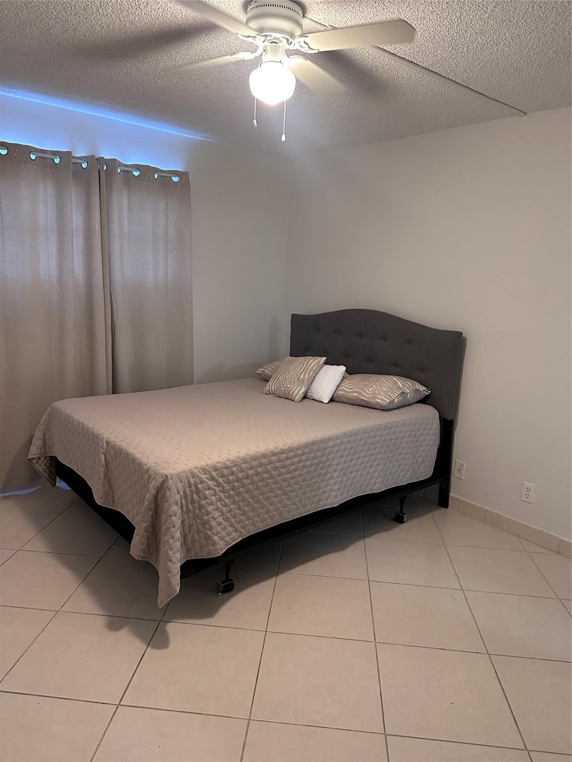 Kings Point Burgundy A-Q - Residential Lease