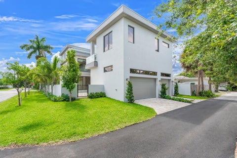 Tiny photo for 301 NE 7th Avenue, Delray Beach, FL 33483 (MLS # B26038060)