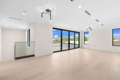 Tiny photo for 301 NE 7th Avenue, Delray Beach, FL 33483 (MLS # B26038060)