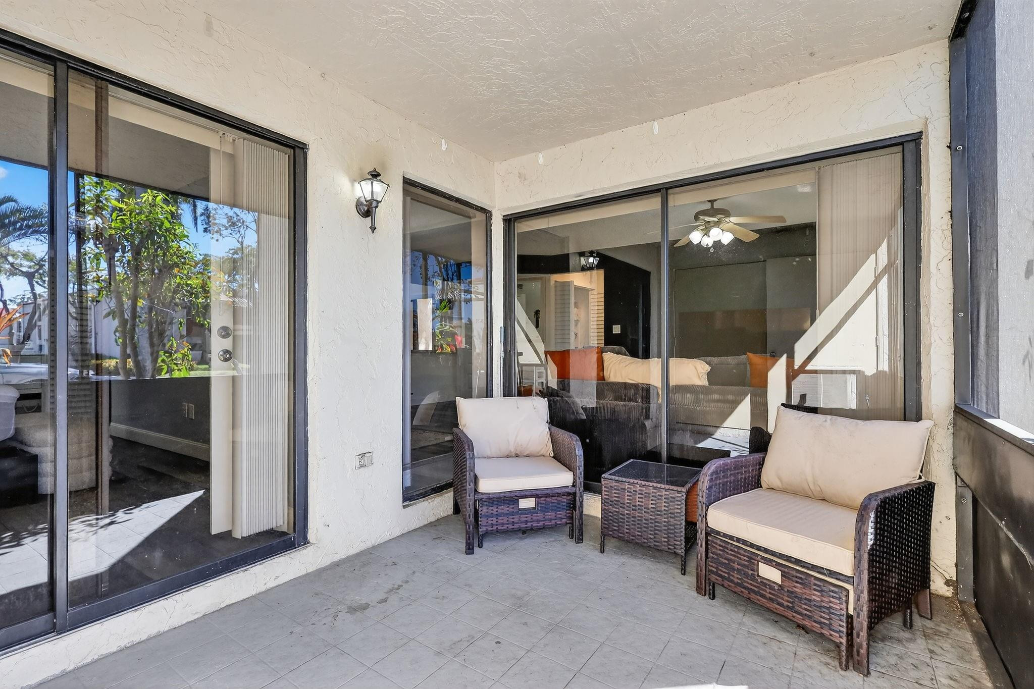 QUATRAINE CONDO - Residential