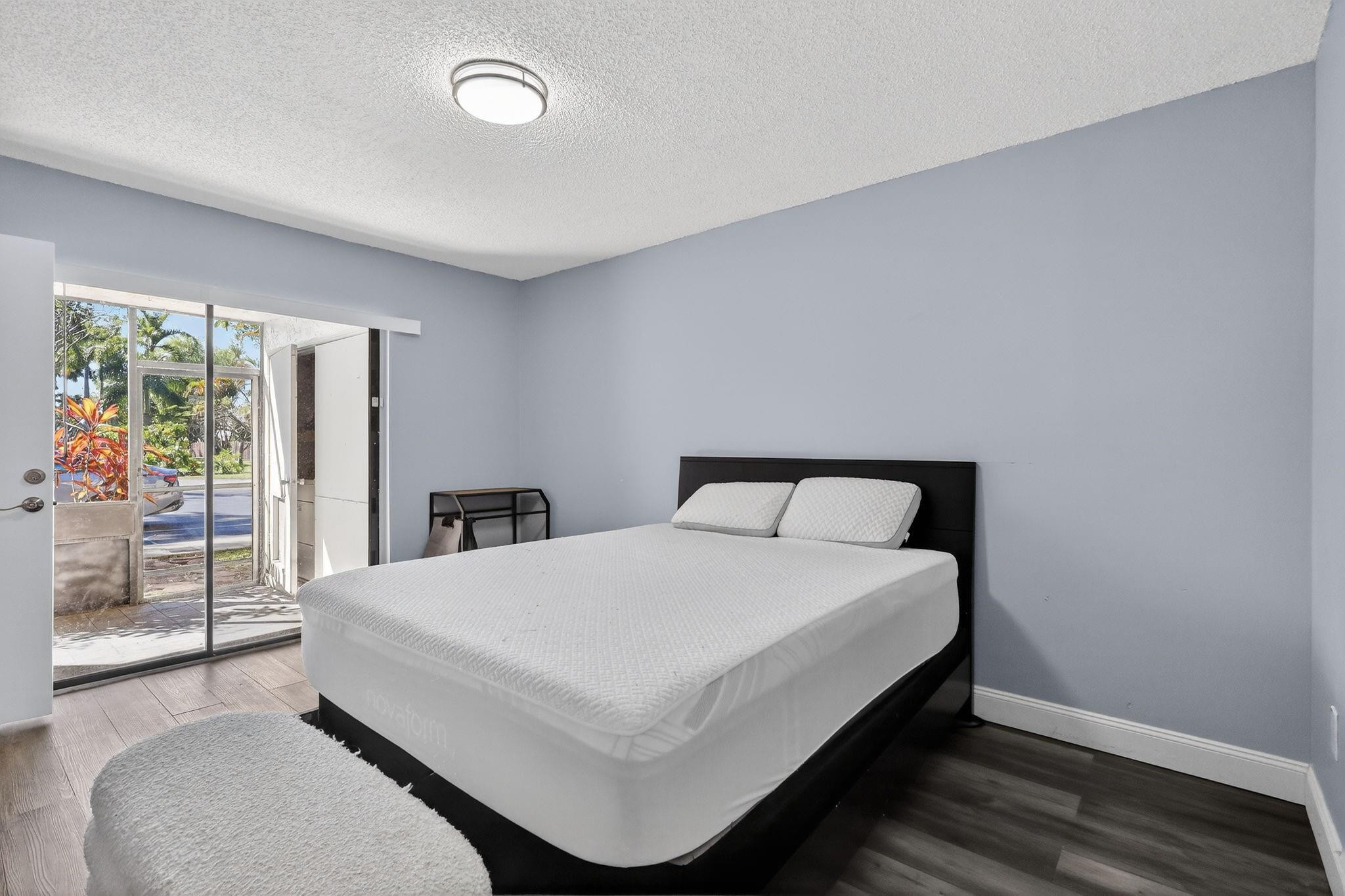 QUATRAINE CONDO - Residential