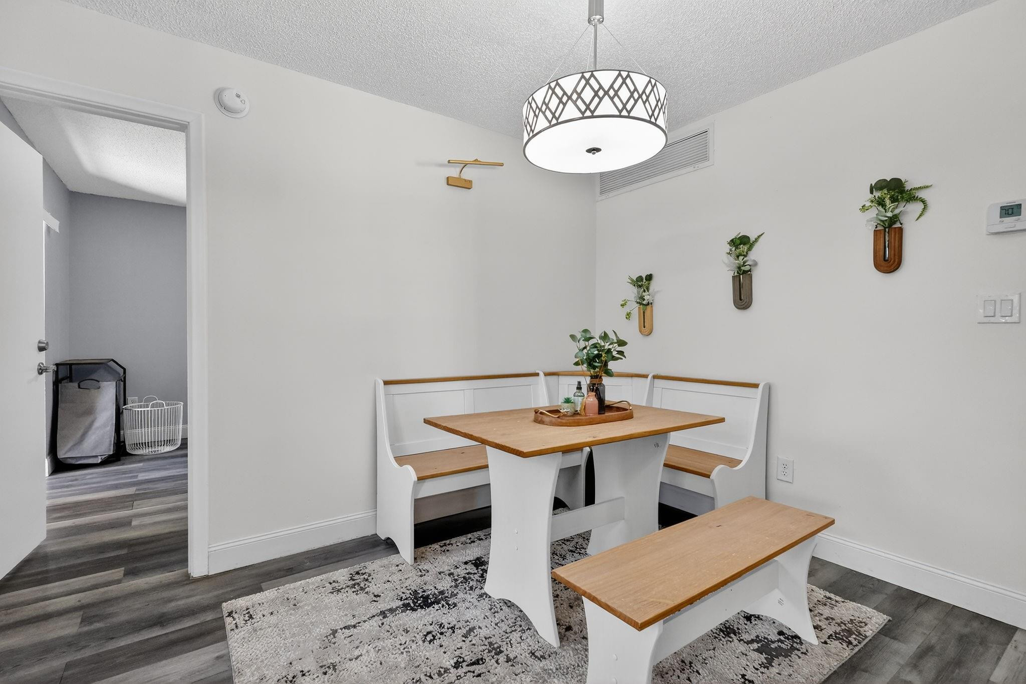 QUATRAINE CONDO - Residential