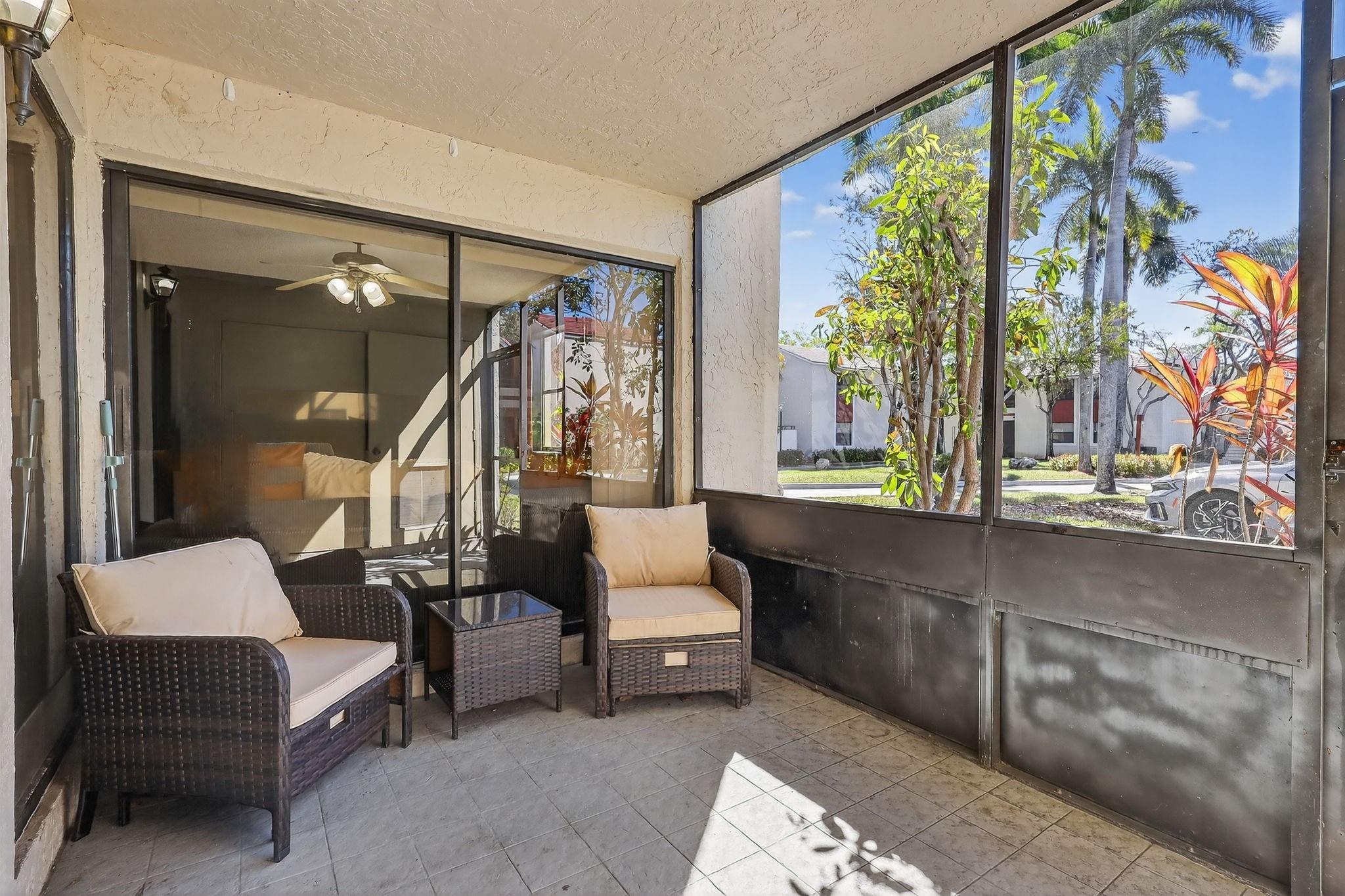 QUATRAINE CONDO - Residential