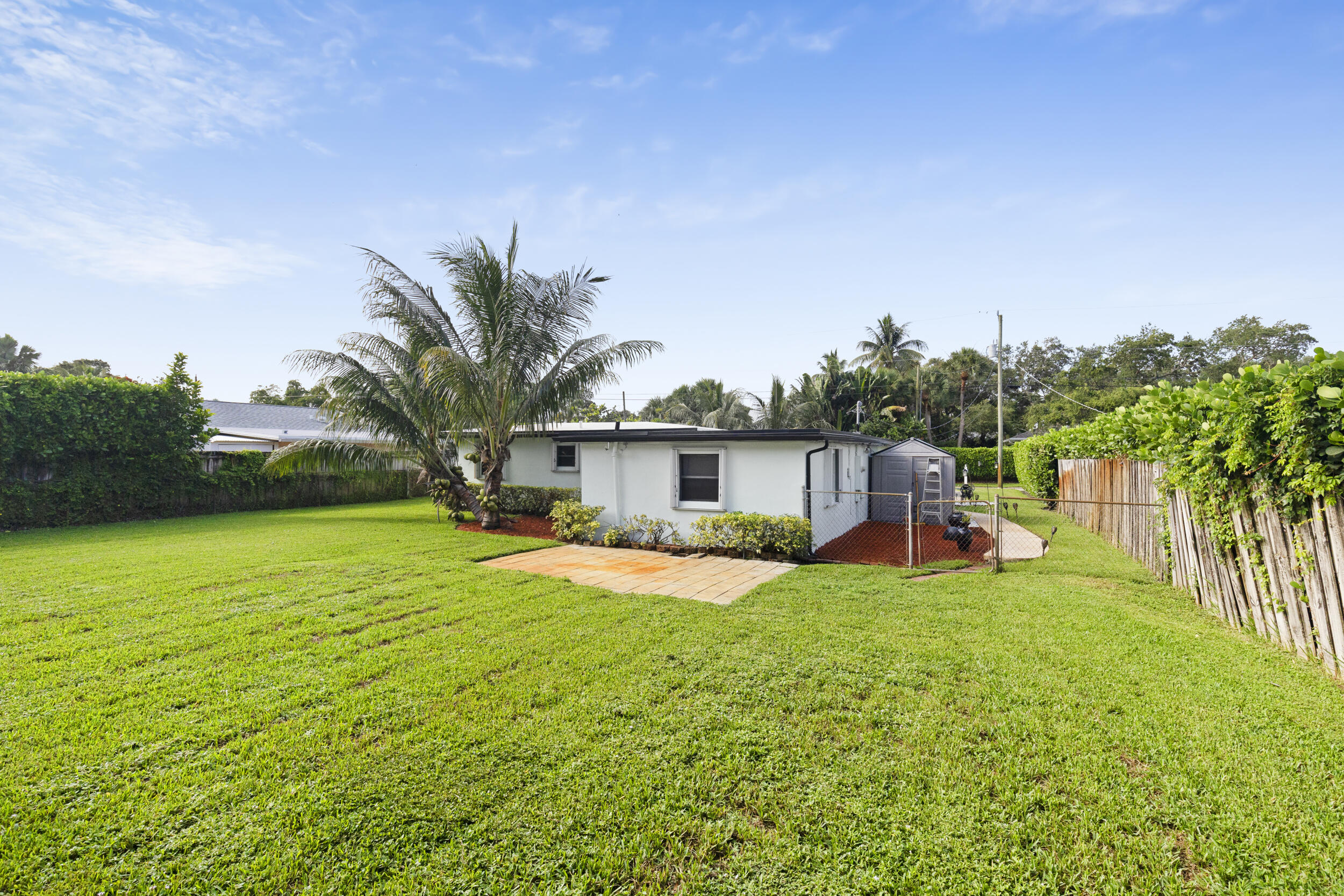 2417 Country Oaks Lane