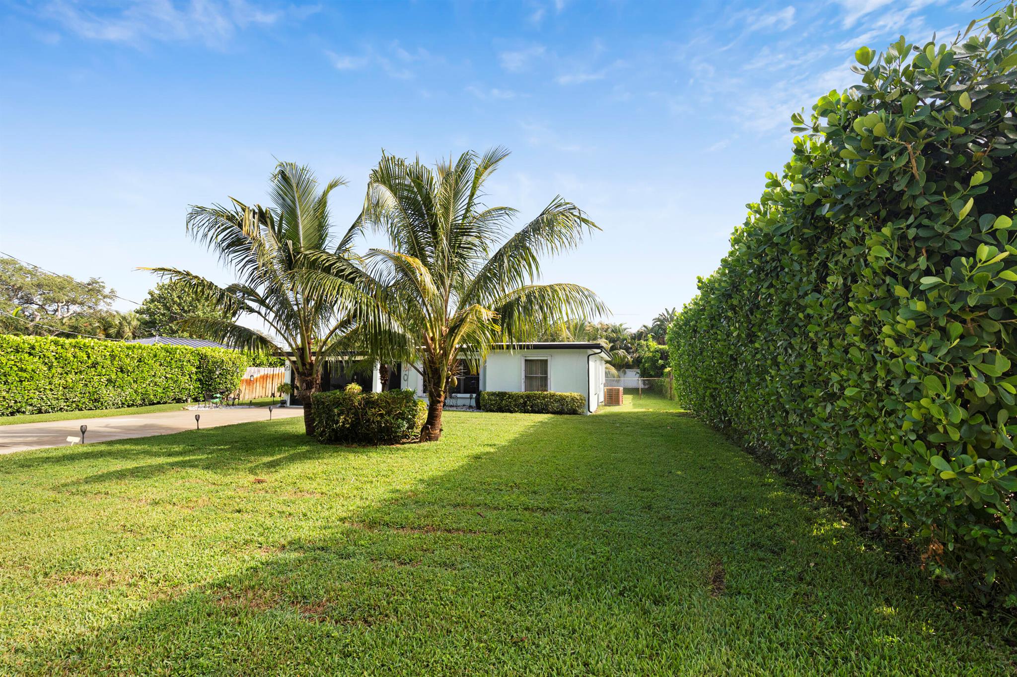 2417 Country Oaks Lane