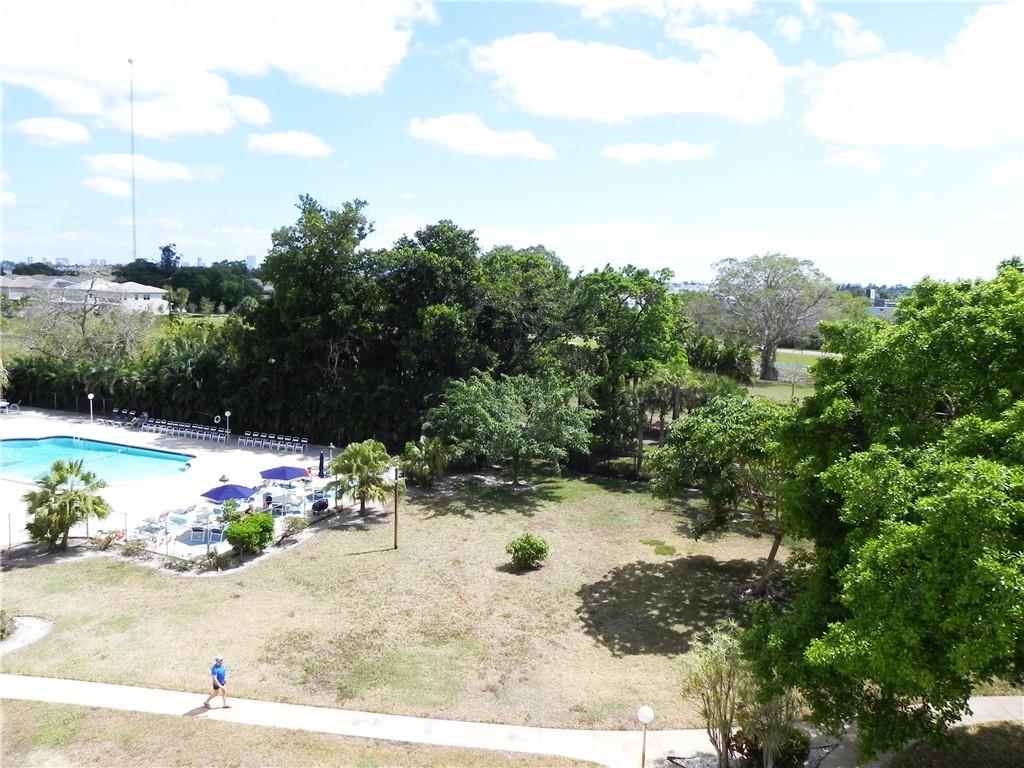 HILLCREST EAST - Residential
