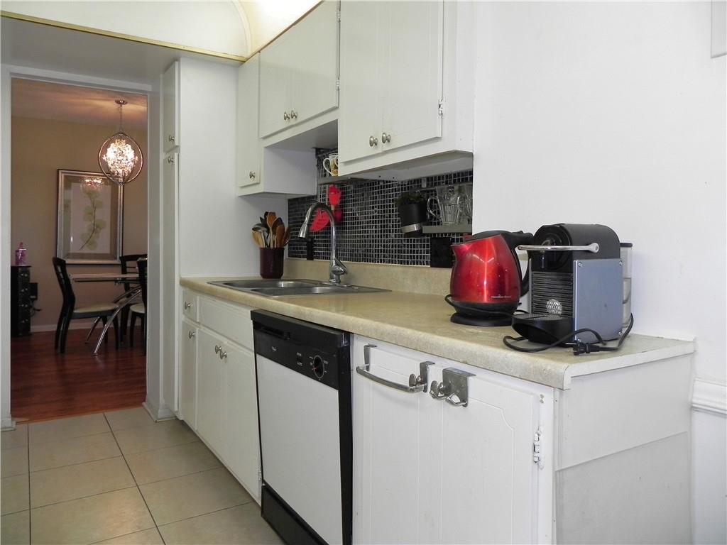 HILLCREST EAST - Residential