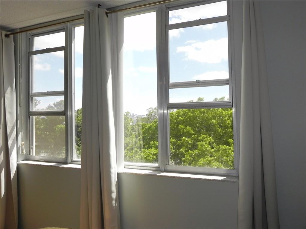 HILLCREST EAST - Residential