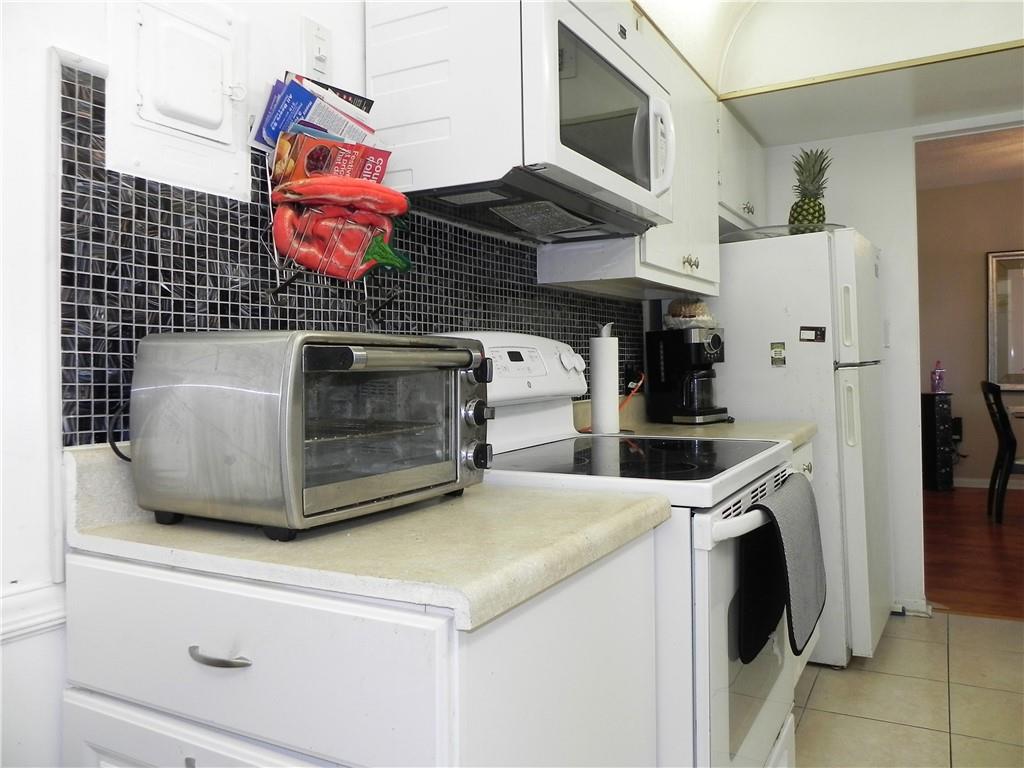 HILLCREST EAST - Residential