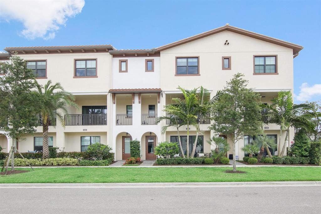 Photo of 5436 Watts Terrace, Palm Beach Gardens, FL 33418 (MLS # R10863476)