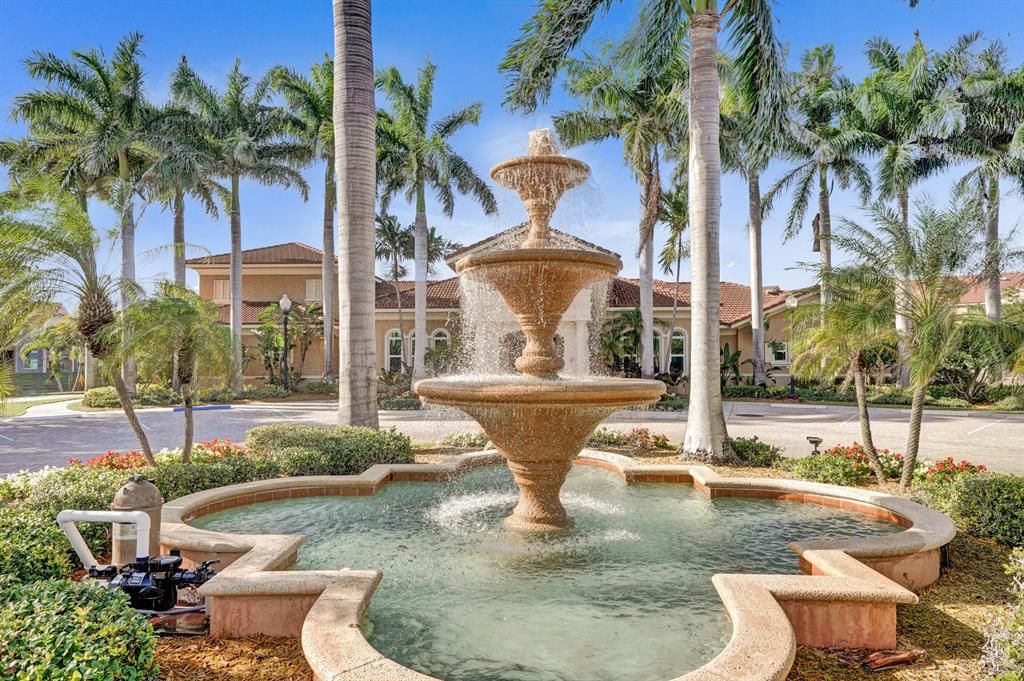 Photo of 107 Villa Circle Cir #107, Boynton Beach, FL 33435 (MLS # R10694441)