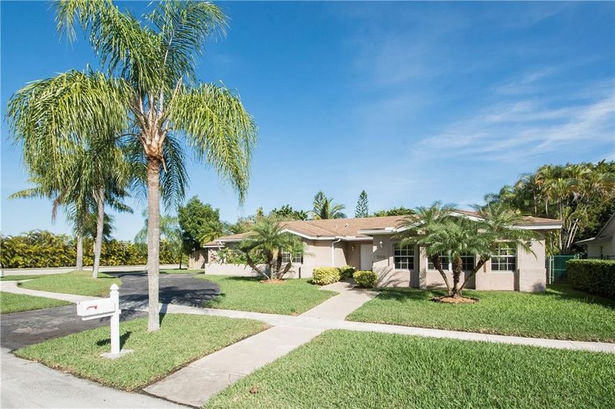 You’ll love this great spacious home located in Weston close to the Bonaventure Resort Spa and Golf Club.  Wonderful immense backyard, free form pool with waterfall and large covered patio.  Huge living areas make this home perfect for entertaining.  Friendly neighborhood of Bonaventure Lakes.  Great schools, Parks and easy access to the highway.  Interior features include, wood cabinet kitchen with stainless steel appliances, tile floors throughout, large master suite with his & her walk in closets.