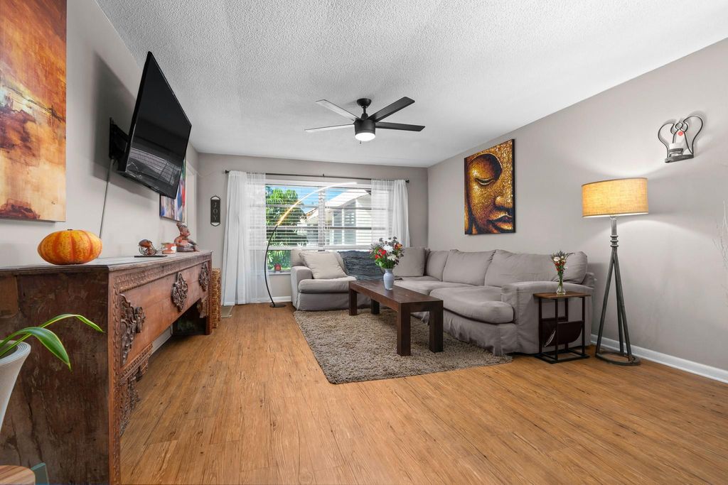 Photo of 4025 N Federal Highway #321A, Fort Lauderdale, FL 33308 (MLS # F10494921)