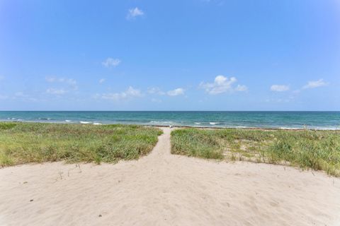 Tiny photo for 1041 Hillsboro Mile #5, Hillsboro Beach, FL 33062 (MLS # B26052801)