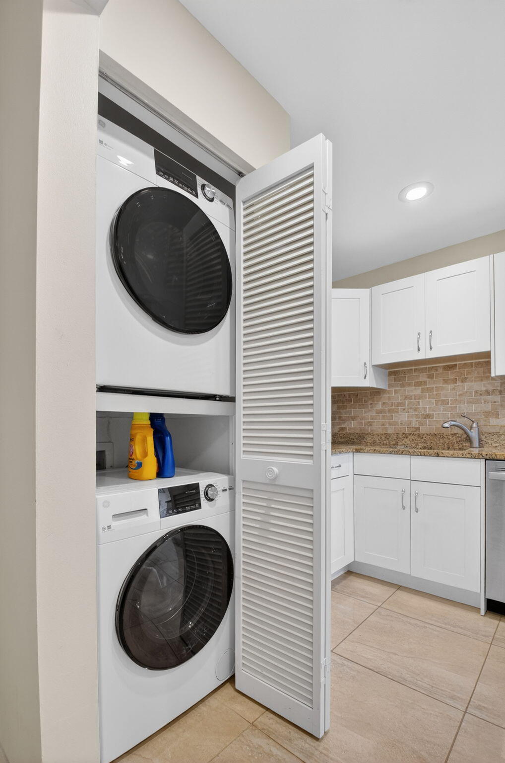 STRATFORD AT HUNTERS RUN CONDO - Residential