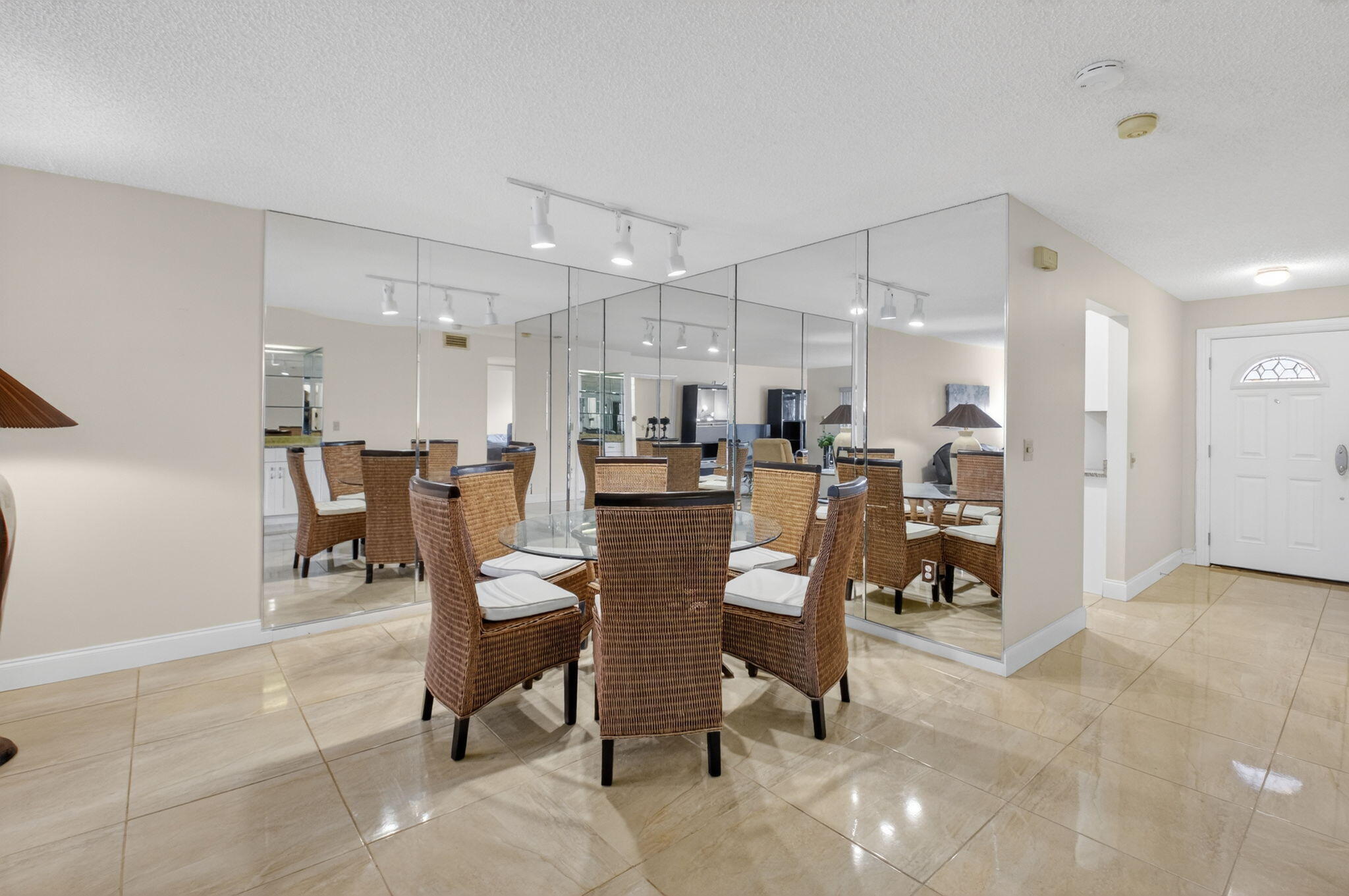 STRATFORD AT HUNTERS RUN CONDO - Residential