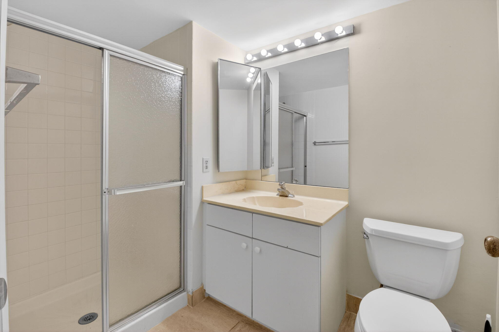 STRATFORD AT HUNTERS RUN CONDO - Residential