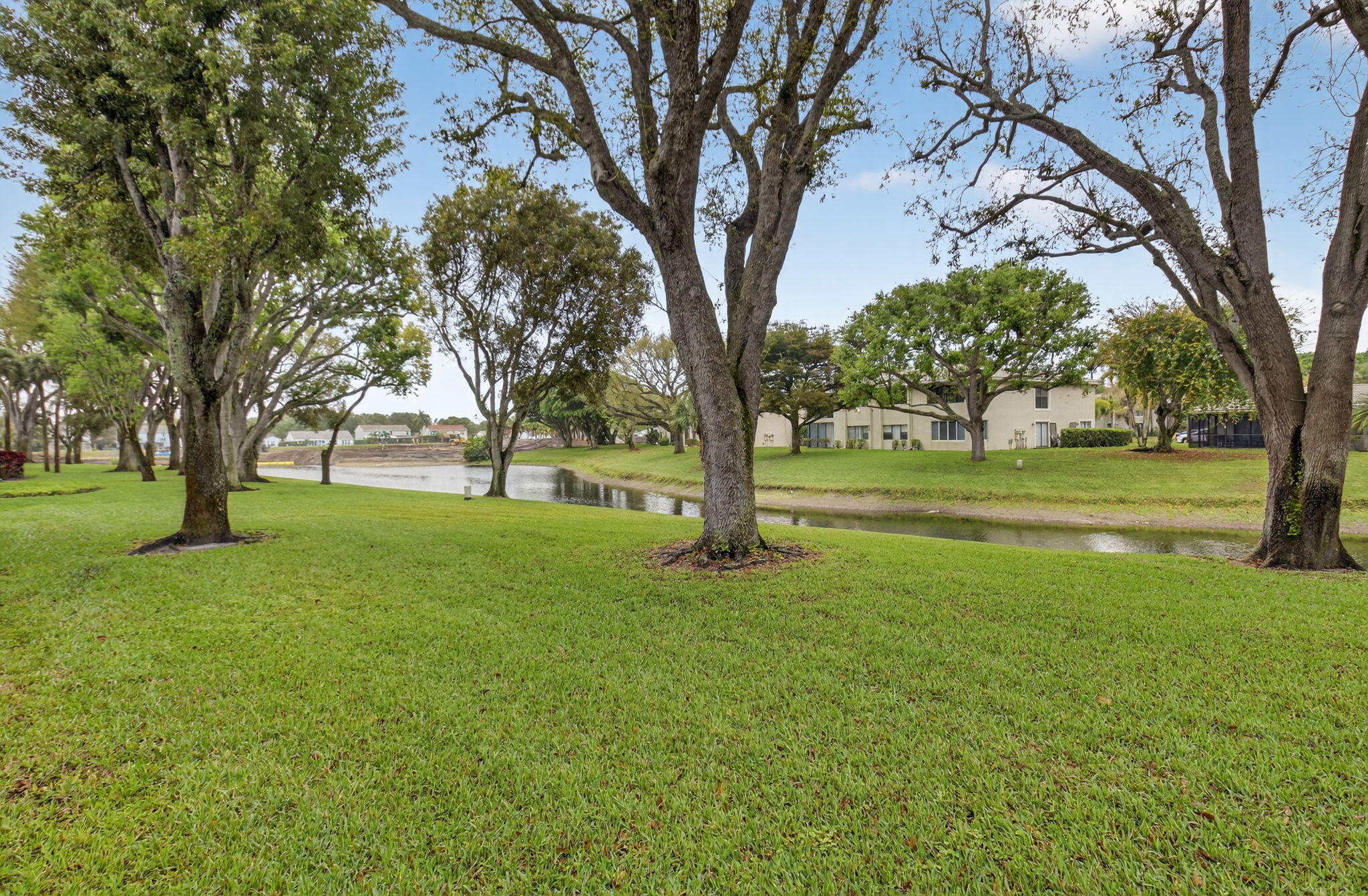 STRATFORD AT HUNTERS RUN CONDO - Residential