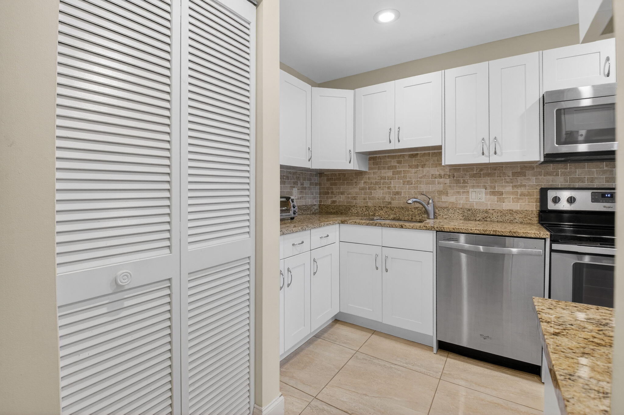 STRATFORD AT HUNTERS RUN CONDO - Residential