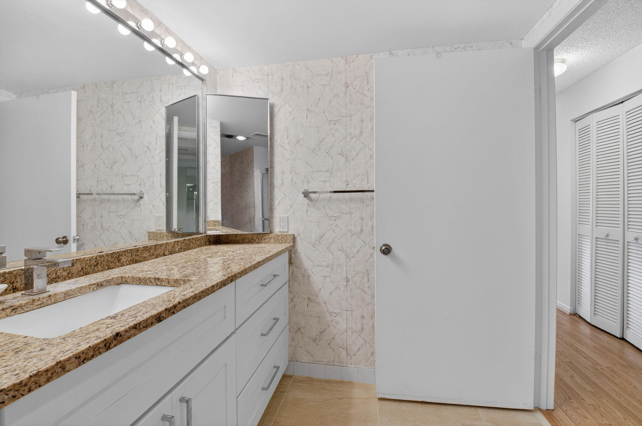 STRATFORD AT HUNTERS RUN CONDO - Residential