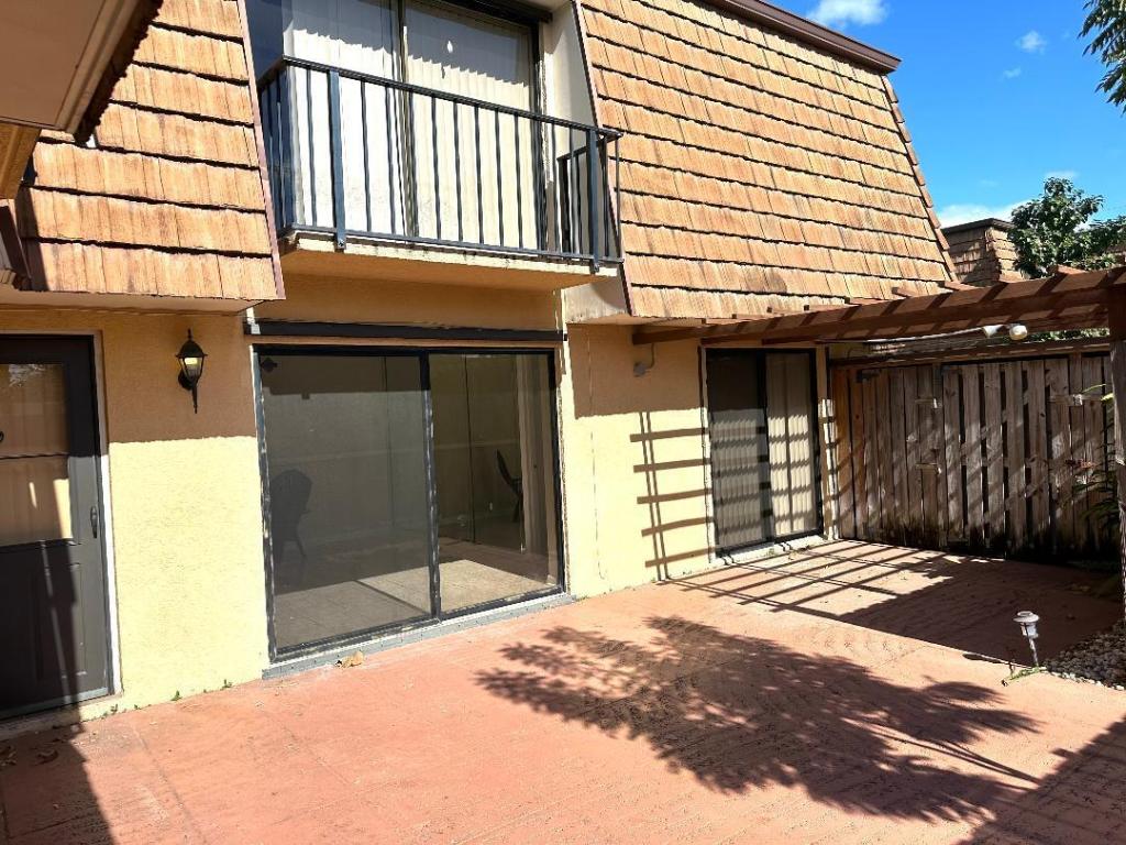 SHERWOOD LAKES - Residential