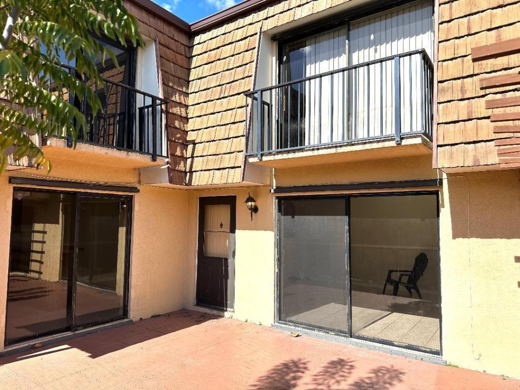 SHERWOOD LAKES - Residential