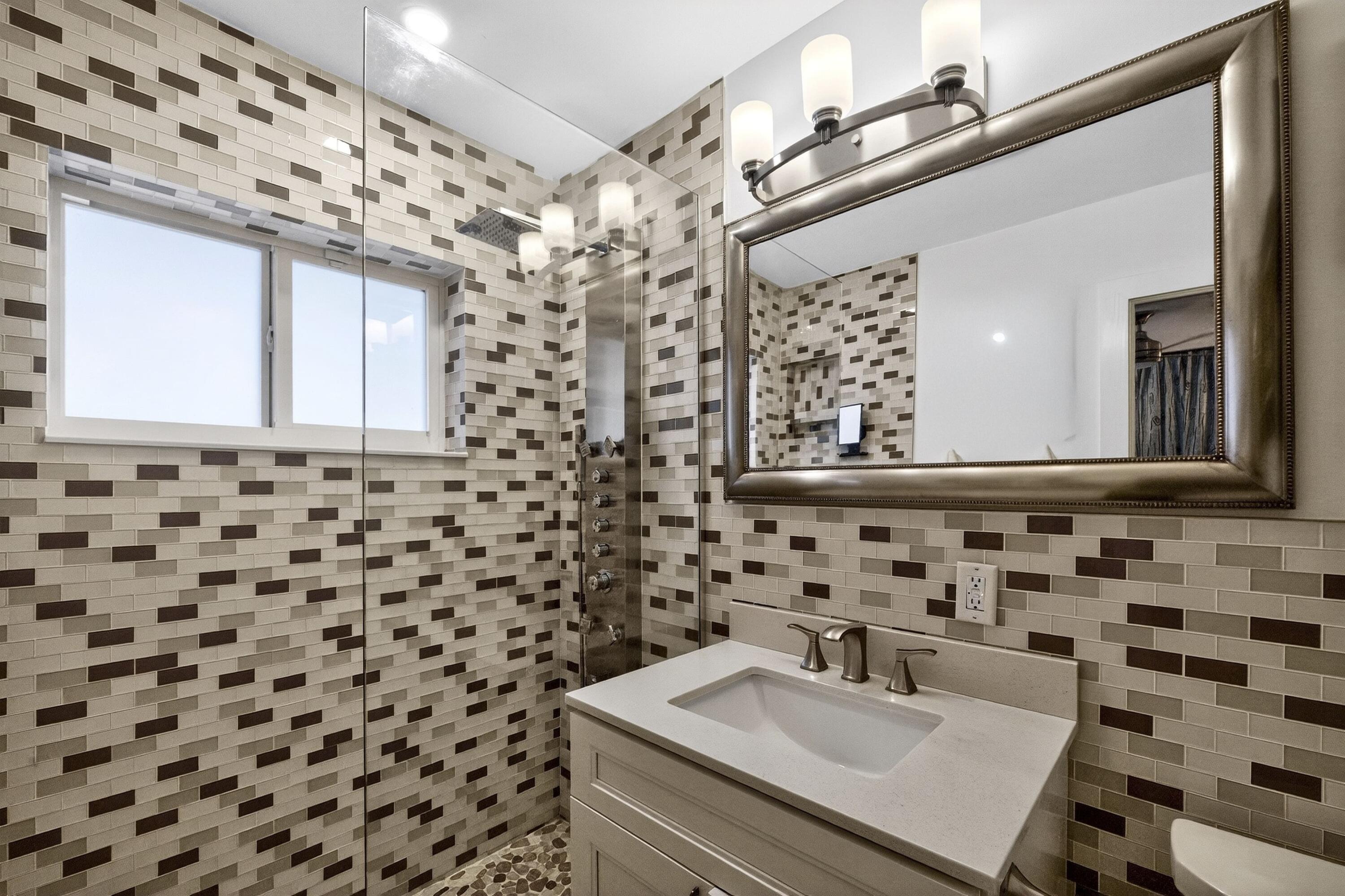 NORTH ANDREWS GARDENS 2ND ADD - Residential