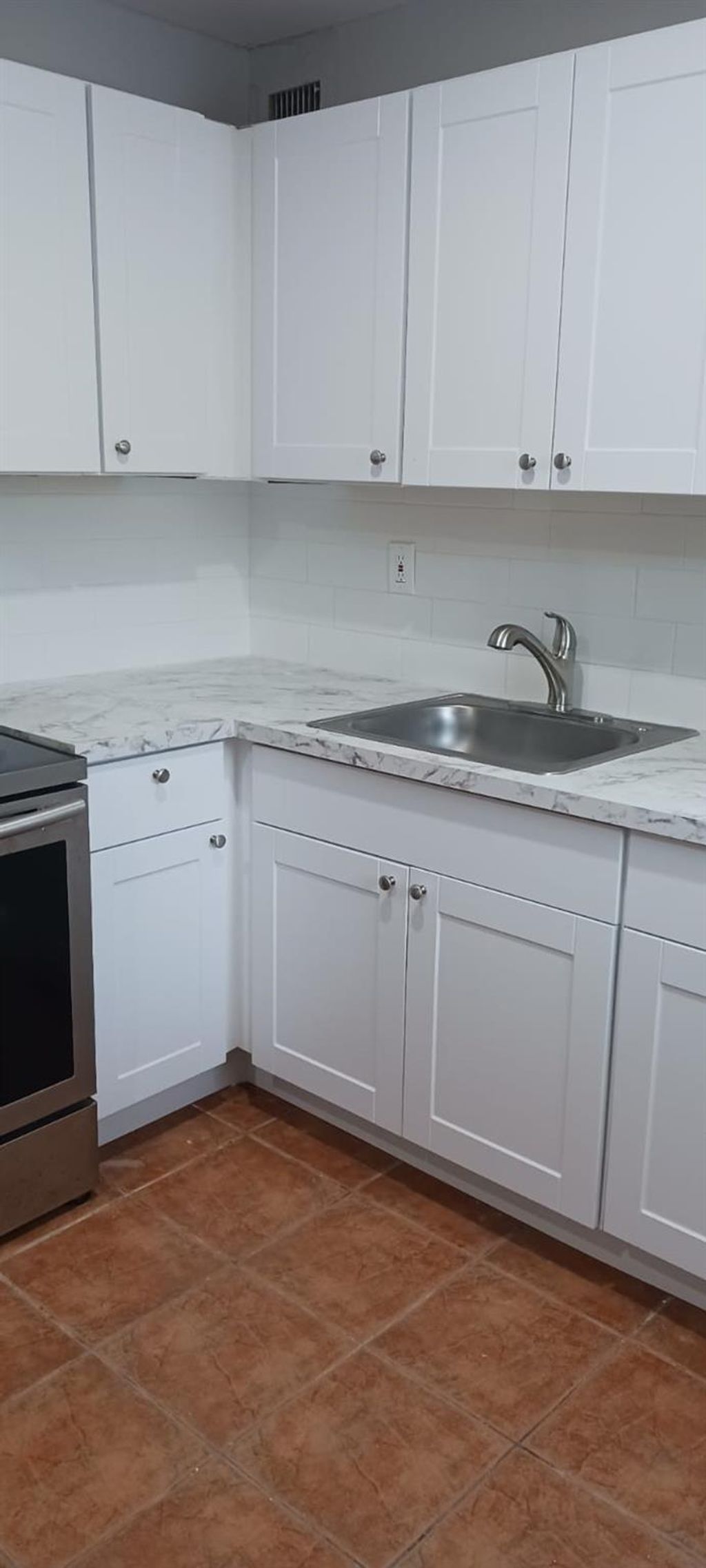 Photo of 913 SW 15th Ter #2, Fort Lauderdale, FL 33312 (MLS # F10512397)