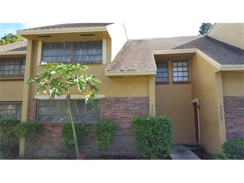Convenient location , quiet neighborhood large town house
