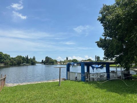 8841 NW 14th Avenue Miami FL 33147